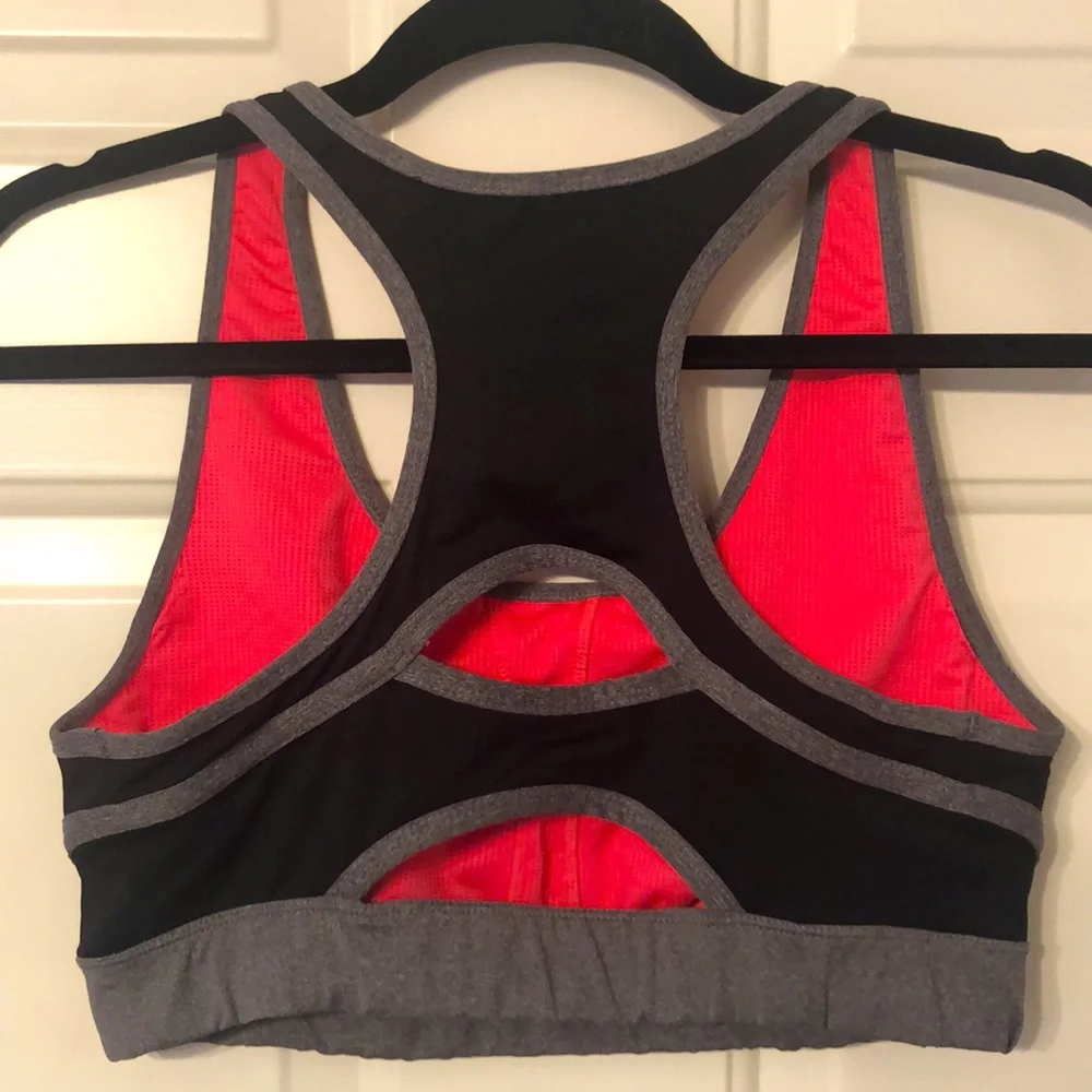 🇺🇸MTA sports bra, size XL. - Picture 3 of 3